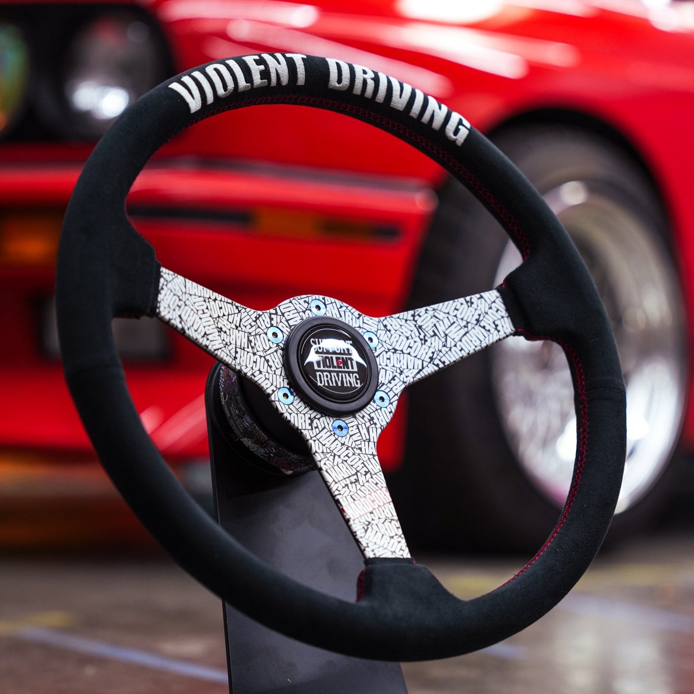 HARDCORE X PRISMA COLLABORATION STEERING WHEEL – Prisma Lab